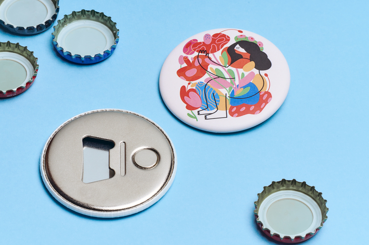 Round bottle openers with magnet